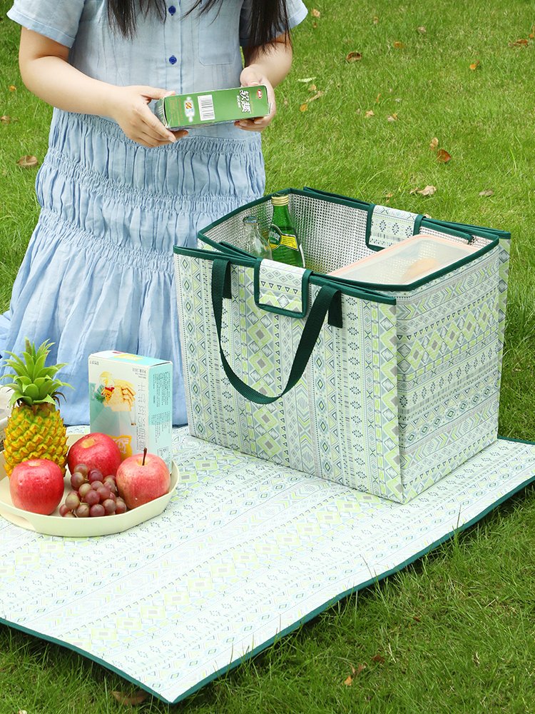 Home-based picnic pads with thick outdoor spring lawn mats, camping tent and cooking pads