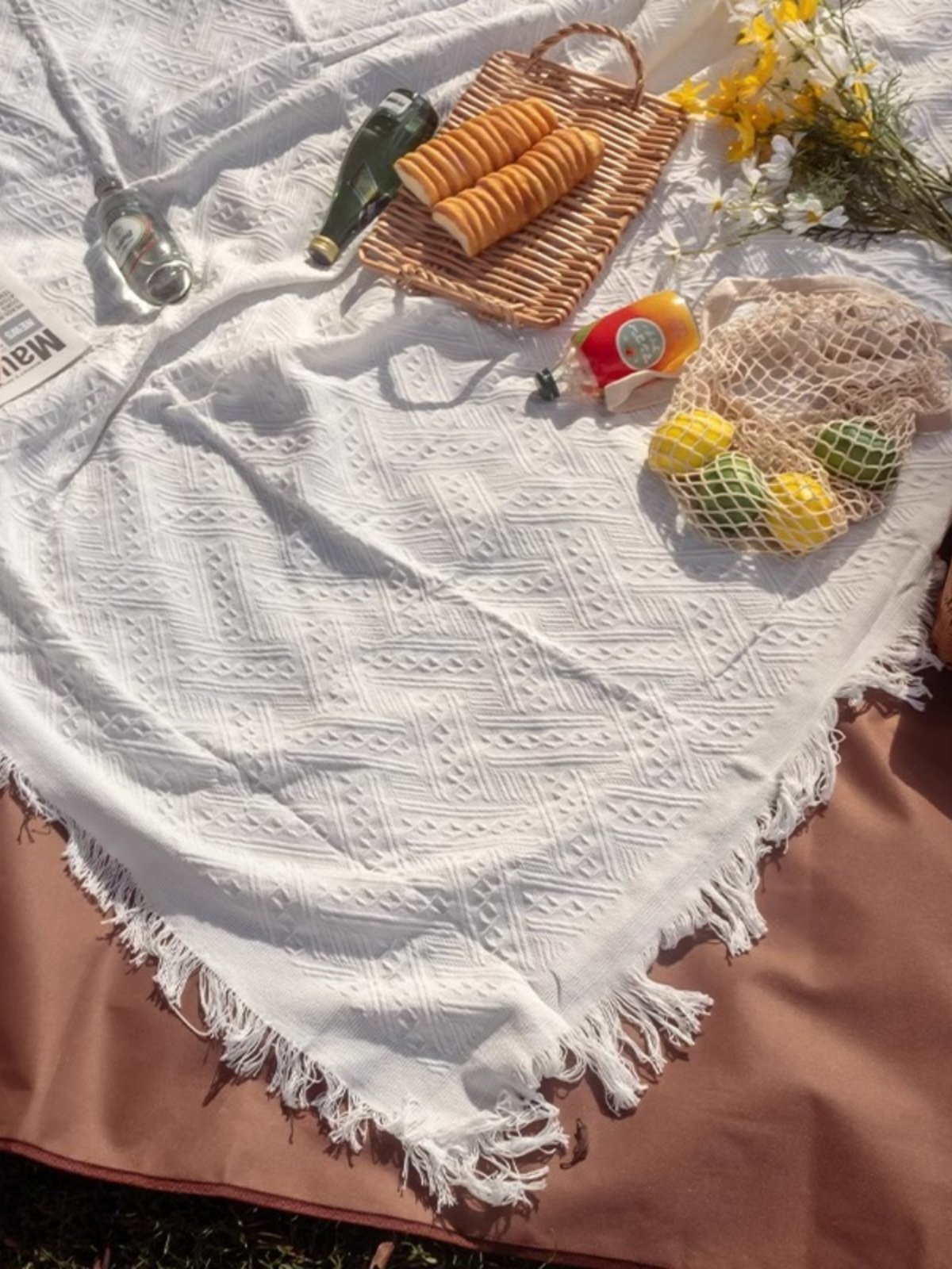 French outdoor, white picnic pads, camping blankets, beach tablecloths