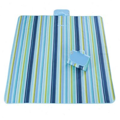 A picnic pad outside the house with a tidal pad and a spring camp can fold waterproof and thick picnic cloth