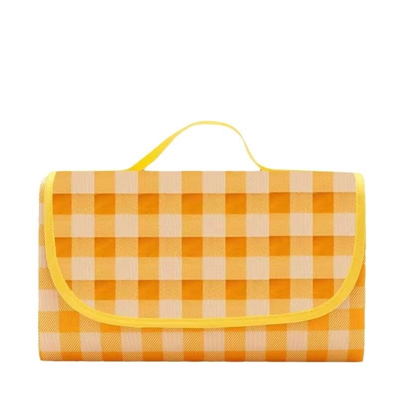 A picnic mat with a thick outdoor picnic, waterproof, can fold a picnic cloth with a spring trip