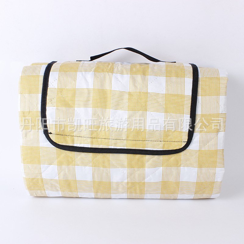 A picnic for Oxford waterproof and tide-proof picnic blankets outside the beach camping tent