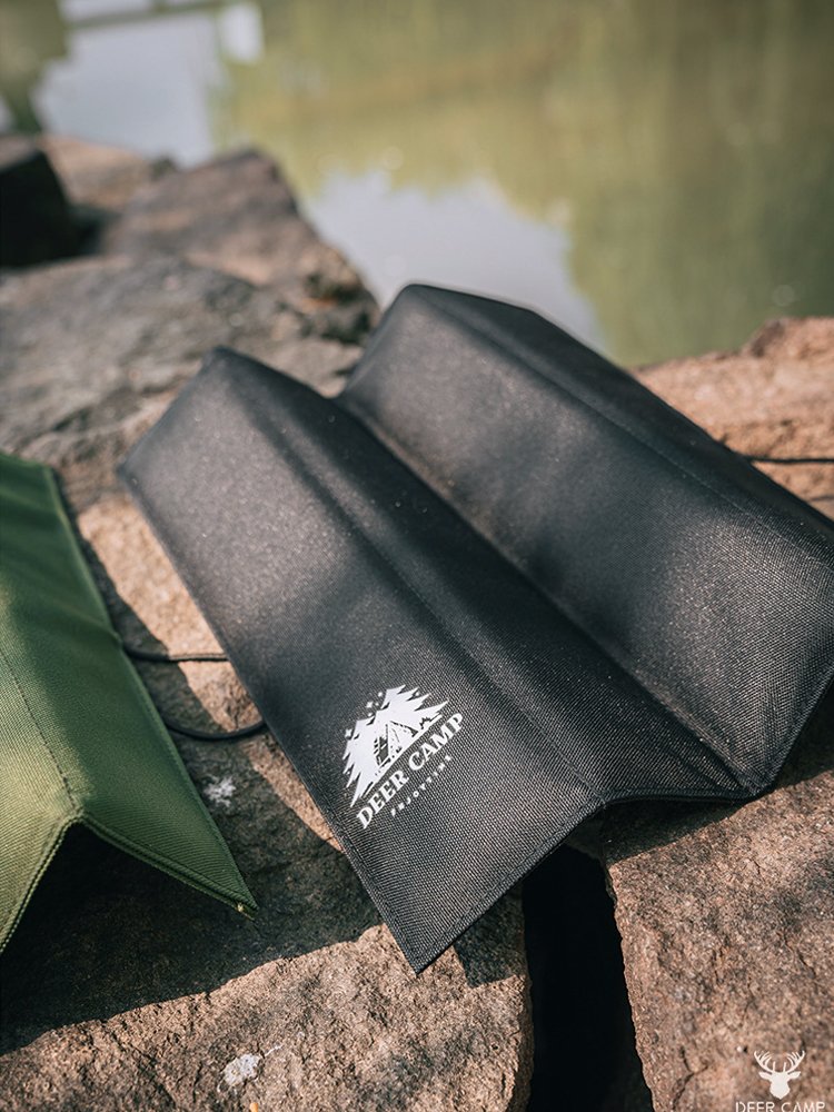 On the outside, folding seat cushions and taking a picnic mattress with a damp-protected back mattress on the beach and camping in the mountains