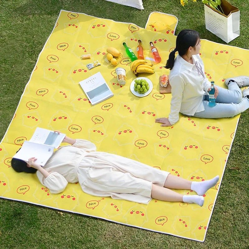 Outdoor flood-proof picnic pads can fold camping pads with thick camping net red-swipe floors