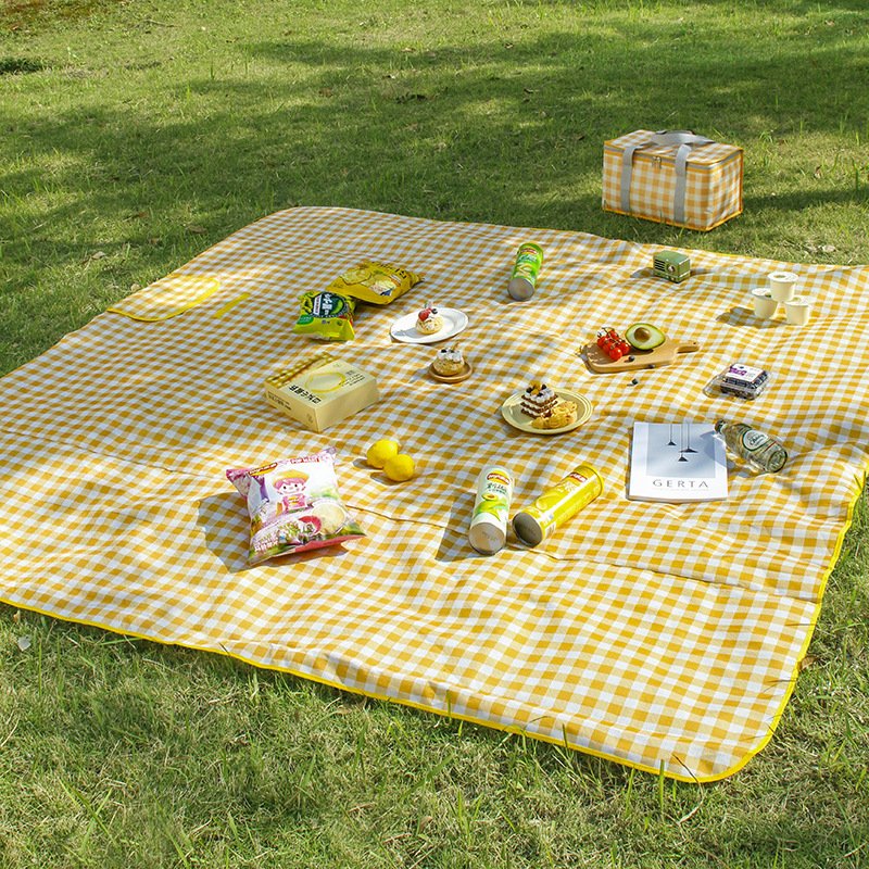 The outdoor picnic mats are thicker and the Oxford tidbit-proof and smooth-cooked balconies are co-opted