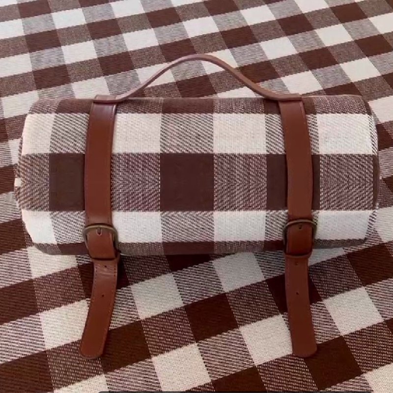 Leather picnic mats thicken, tide-proof outdoor tent pads, water-protected picnic pads, beach mats