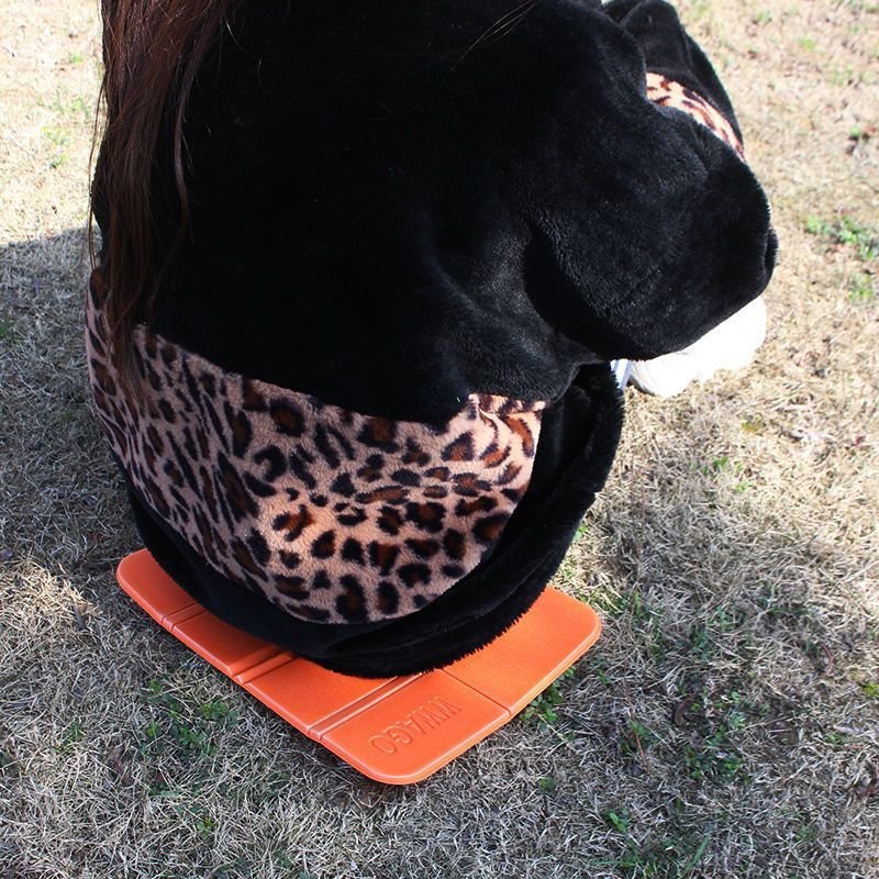 An outdoor folding seating pad will be accompanied by an open-dwelling, water-resistant seat camp with a thicker seating pad