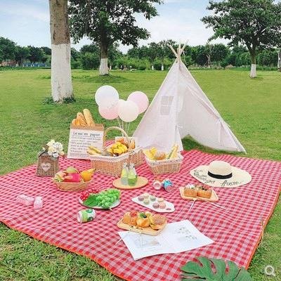 outdoor picnic pads, flood-proof camping pads, water and thick webs, portable folding pads for wind and spring trips