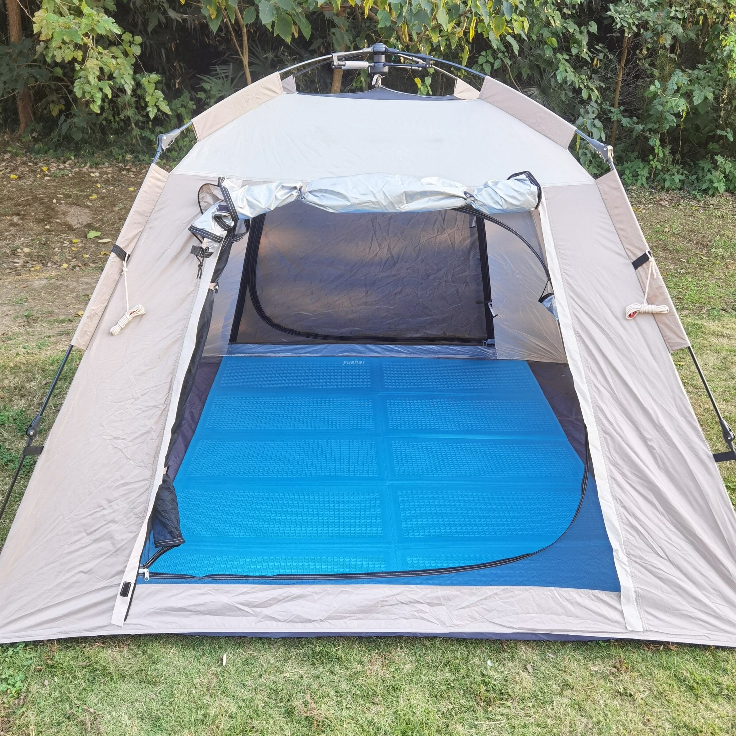 1.5*1 cm thick of damp camping pads in a portable two-person damp protection tent outside the house