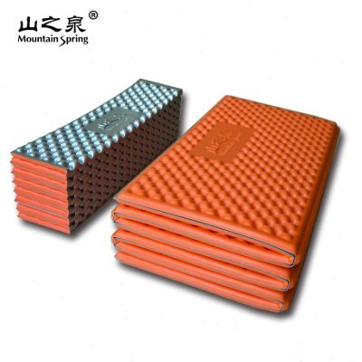 The mountain spring tart is so light that it folds up the omelet pad and carries the chute tent with it