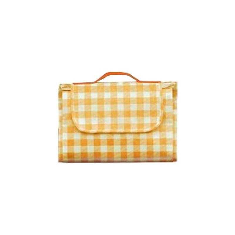 A picnic pad with a thick outdoor cooking camp camp tent and a water-grass mattress will take a field trip