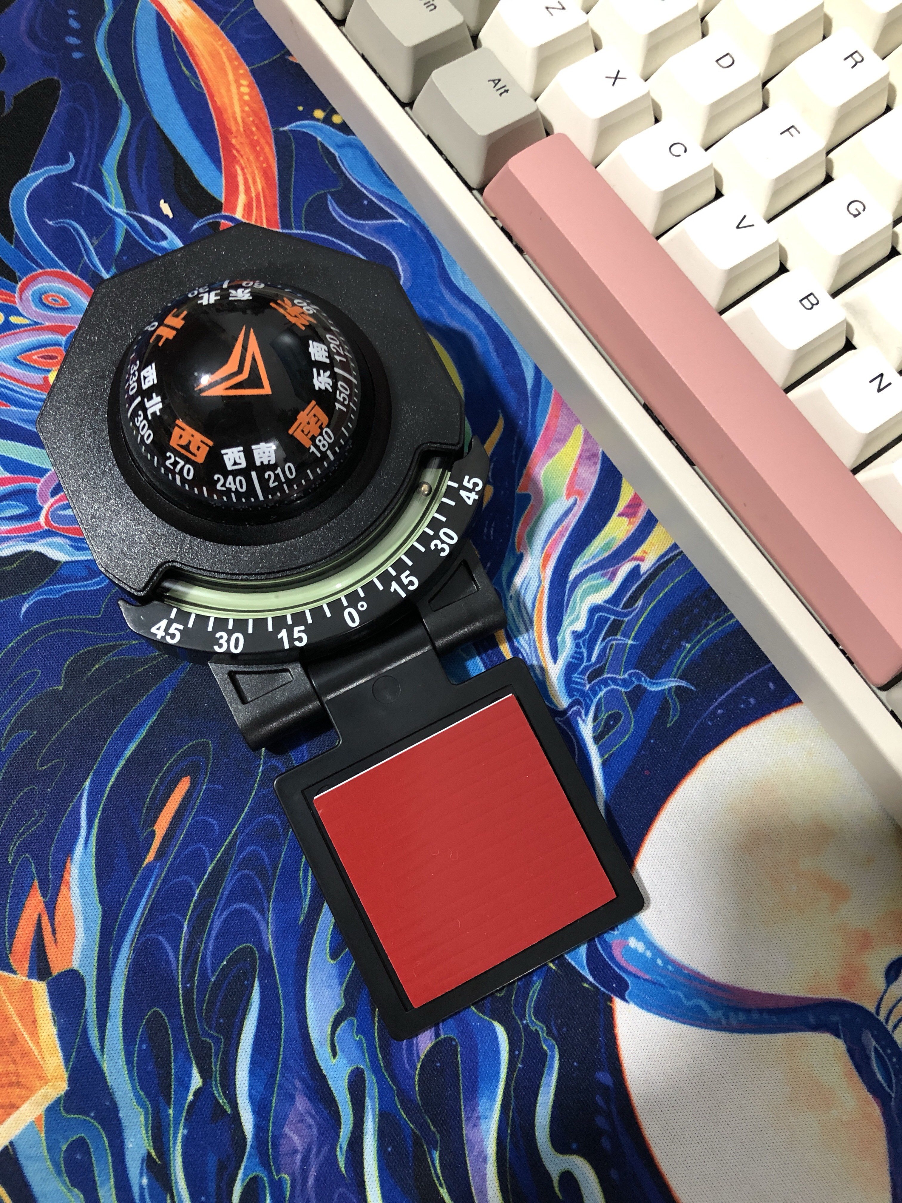 In the outdoors, a guided ball, a high-precision car, a compass with a nightlight car sloper multi-purpose pointer