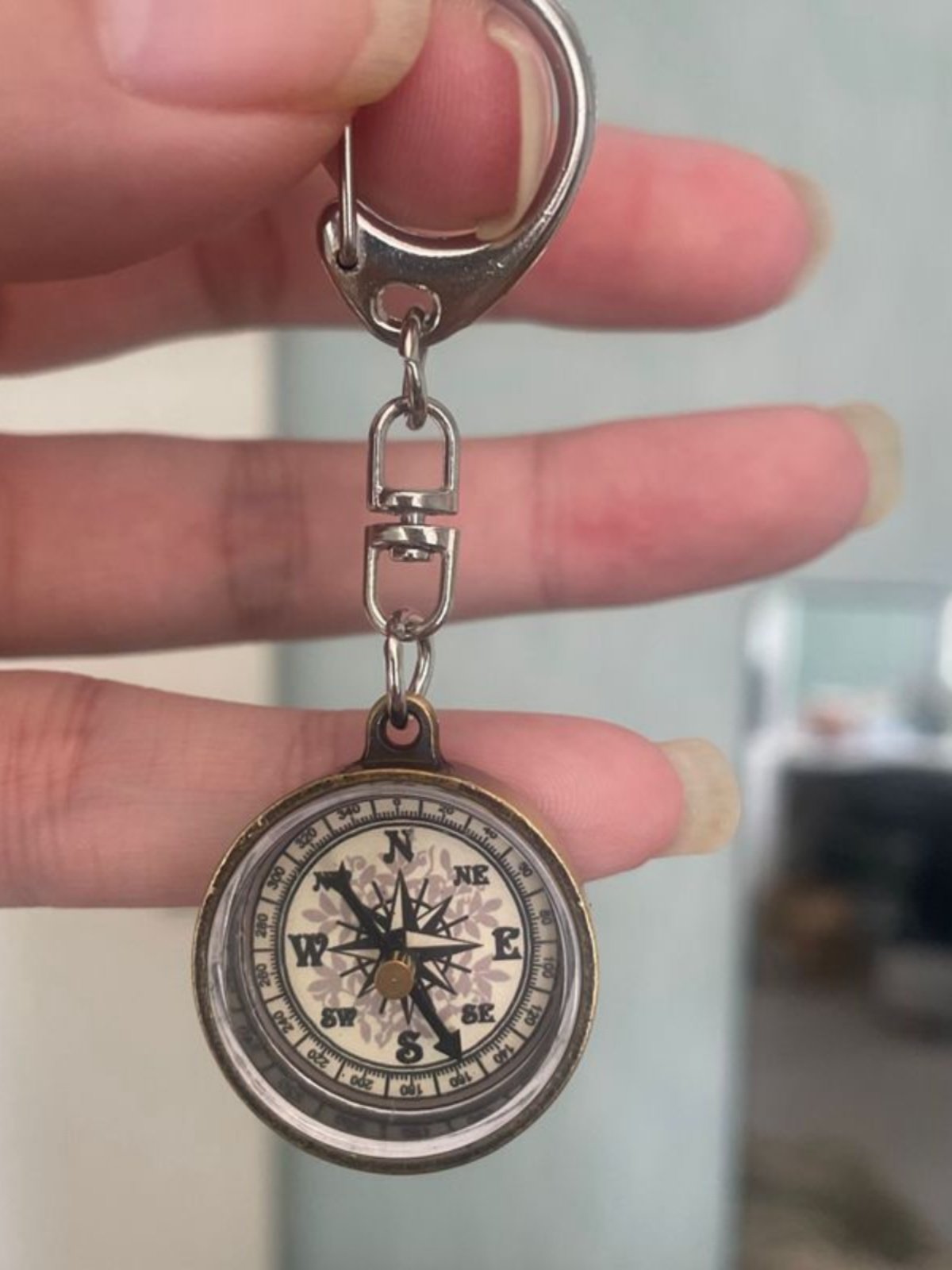 OPEN-AIR RETROSPECT METAL KEY LOCKING POINT TO A 2.3-CM NORTHERLY MINI-NAVIGATION GUIDE CUSTOMIZING LOGO