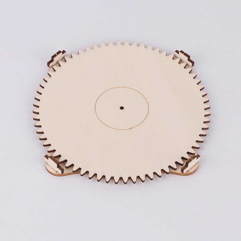 The home-made compass, the student's science-scientific and intellectual-equipment technology innovation