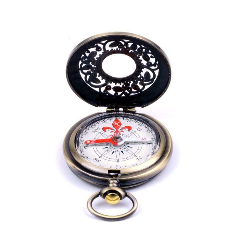 A high-precision water-rehabilitation clock compass, a high-precision water-resistant all-metal pendulum pointer, so you can climb up the mountain