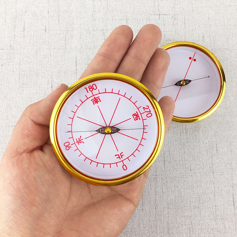 A high-precision, outdoor and outdoor compass of brass, a very strong magnetic pin, and a fitting for Dojo