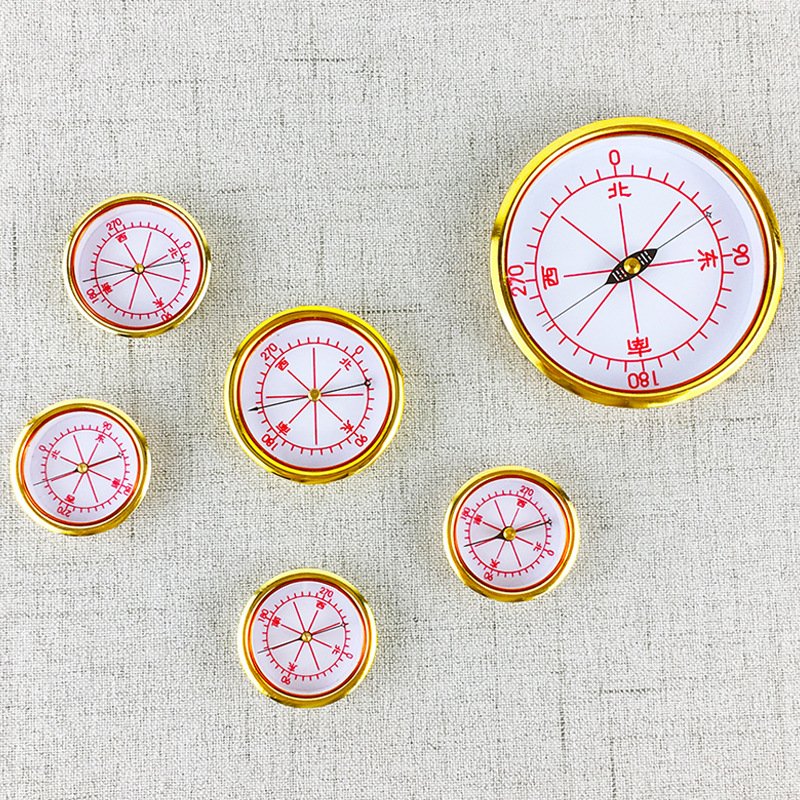 A high-precision, outdoor and outdoor compass of brass, a very strong magnetic pin, and a fitting for Dojo