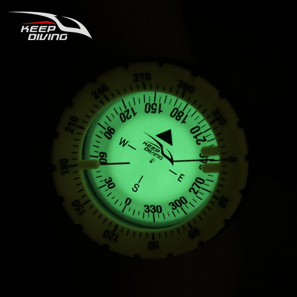 Aqueous pulmonary technology subdivides to the north-coated magnetic force of 50 metres of a waterproof wrist watch guide light