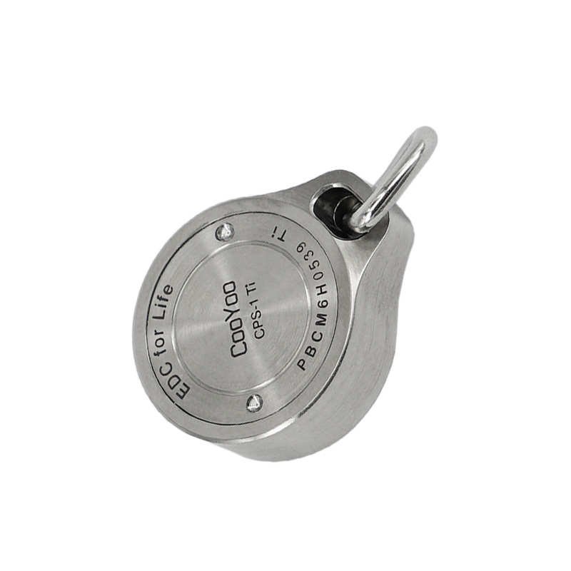 Cooo Yoo CPS-1 titanium alloy/Bronze Guide points to the north of the mountain