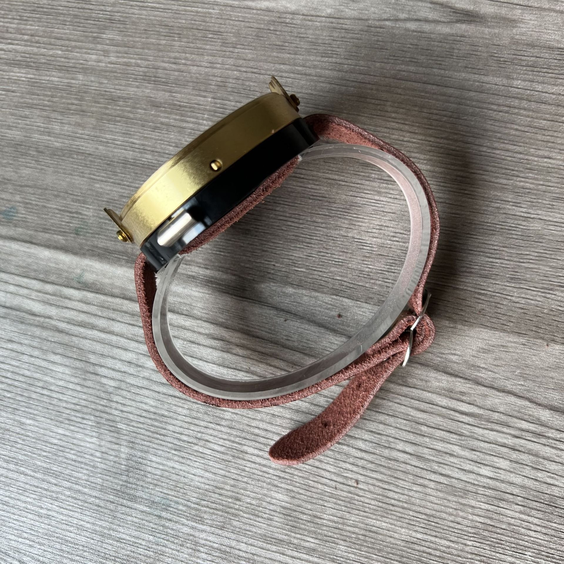 New belt Russian compass, night-light compass switch compass, outdoor Russian compass