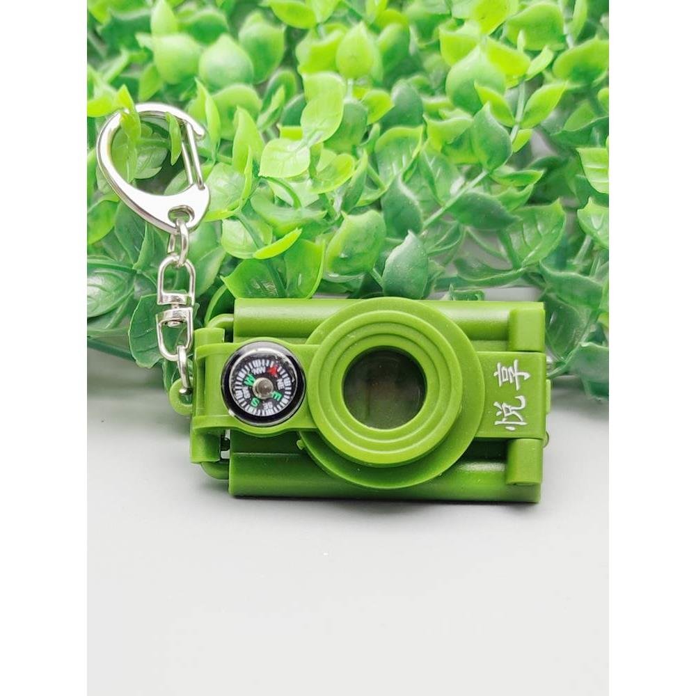 A multi-purpose mini-celescope magnifier for boys and girls, with a flashlight guide to children's toys