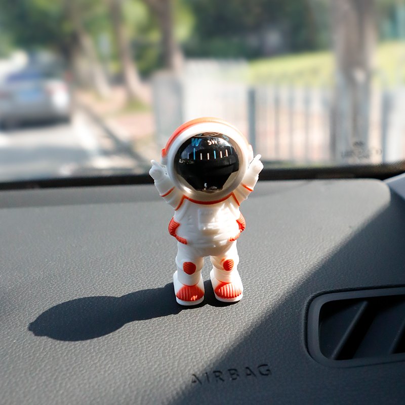 Car-borne guide-go-on-the-speech car