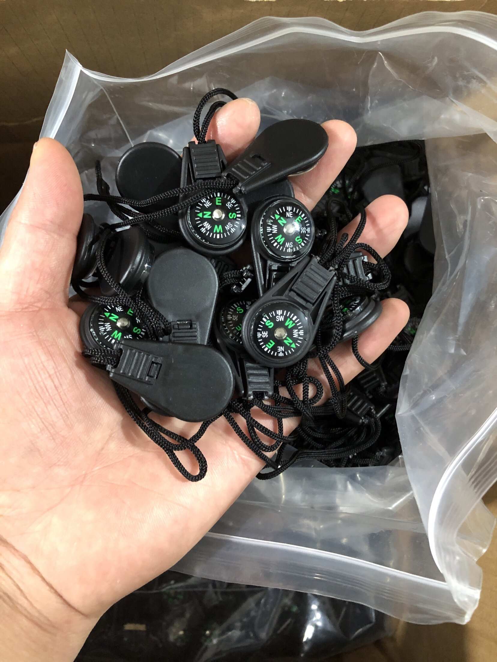 waterproof, 20mm zipper compass, high-precision, small compass for handbags for outdoor ropes