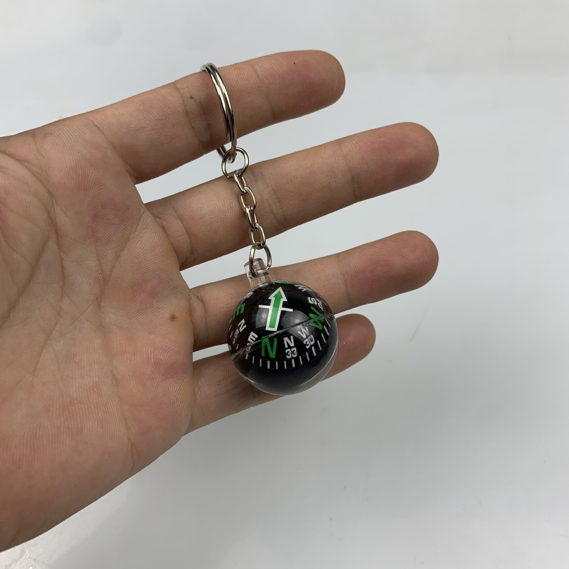 a 28mm guide ball key button to make a box of high-quality guidelines for camping outdoors