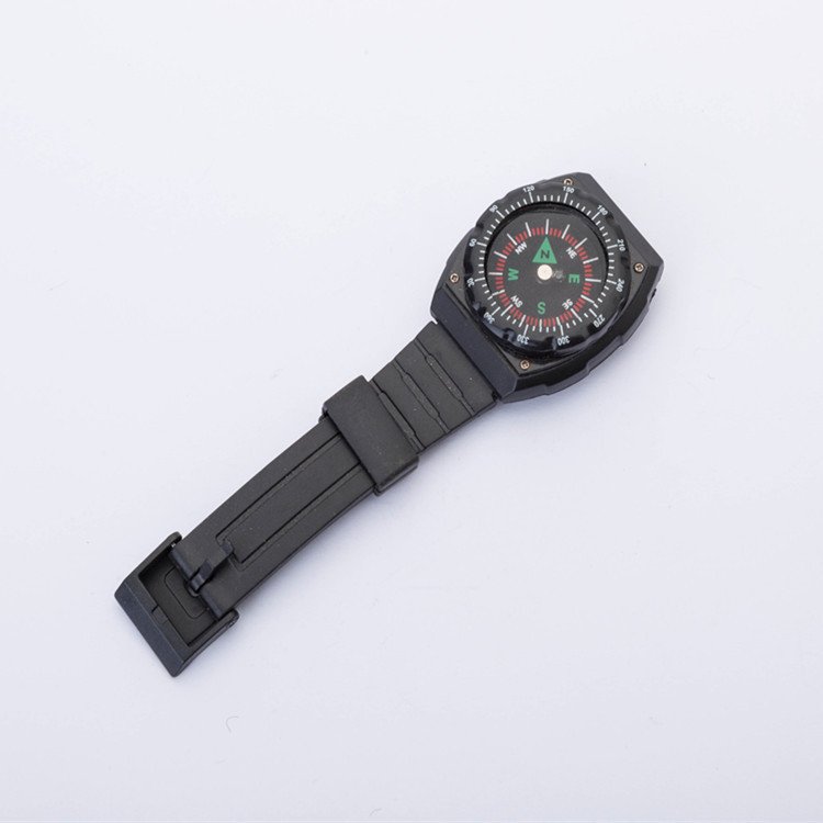 B27 WATCH COMPASS, SMALL GIFT DELIVERY OUTSIDE THE HOUSE, POINTING NORTH FOR CAMPER WATCH