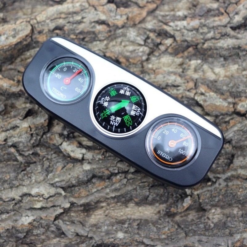 A high-precision guided compass in a vehicle with a high-precision guided compass in a single vehicle is easy to use