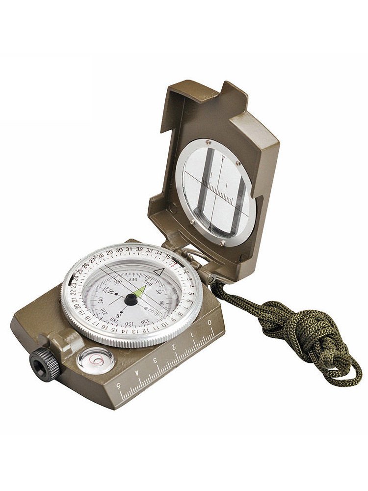 On the outdoors, with a cross-country precision needle, a multi-purpose compass, the students are pointing to the northern pin geographer
