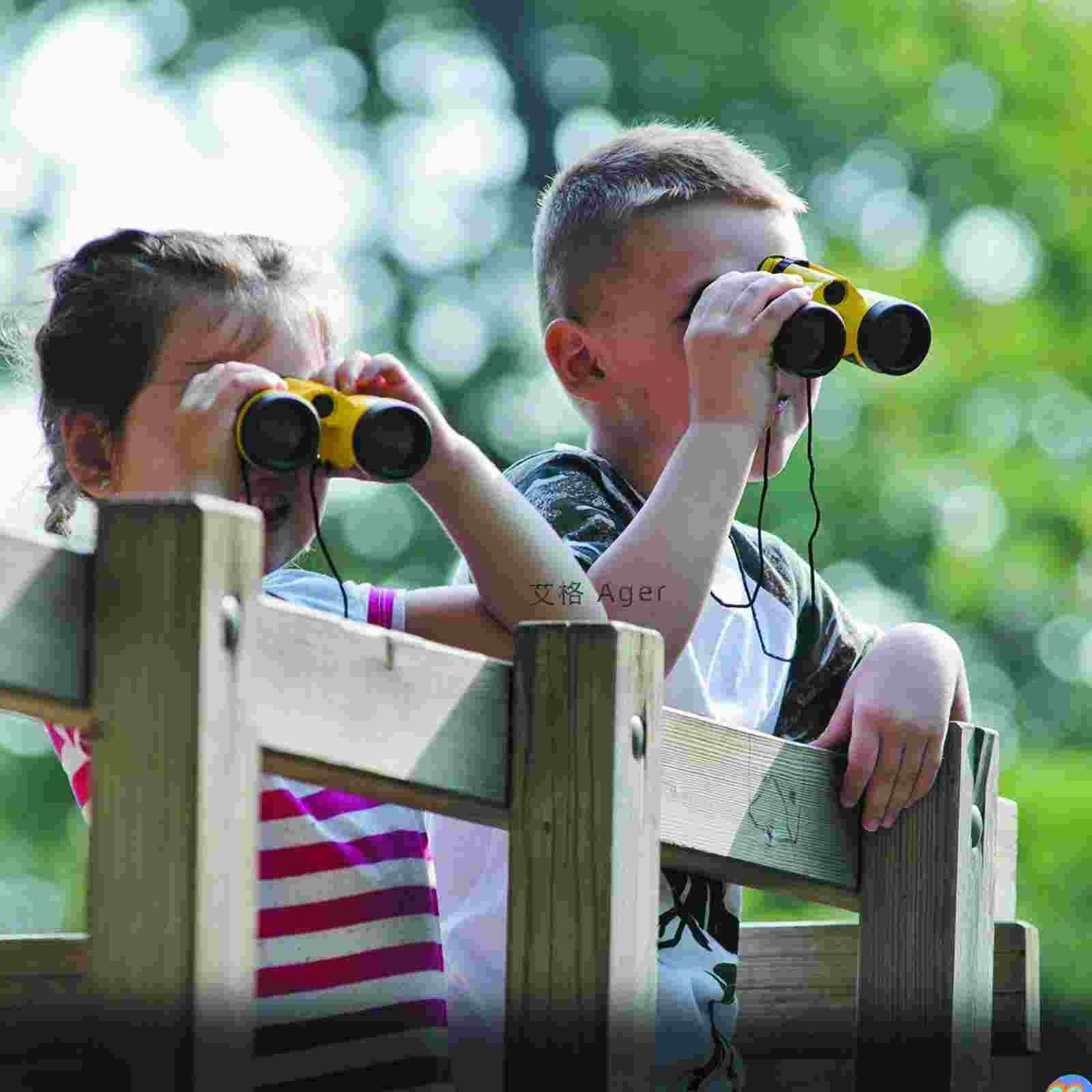 The children's binoculars guide needle-screecher