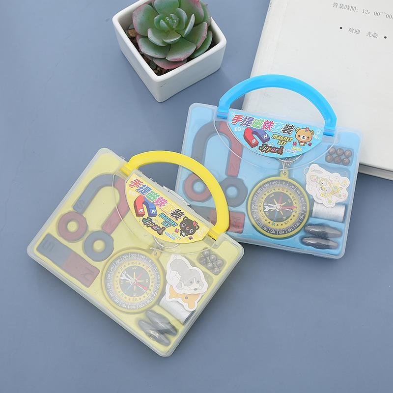 Specialized children ' s guidebooks for primary school students are a tool for teaching North-South and North-South science experiments。