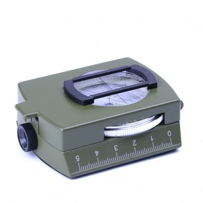 The high accuracy of the whole metal points to a specialized geologic compass from the north, and an outdoor guide to the mountains, equipped with nightlight protection
