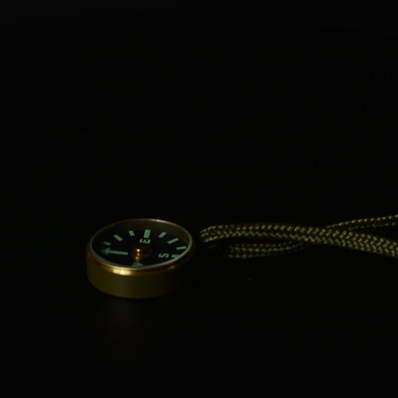 JIAGE'S EXTERNAL STRONG MAGNETIC FINGER NORTHERLY PIN/NIGHTLIGHT METAL DISK COMPASS/MOUNTED COMPASS LEADS TO CAMP ORIENTATION
