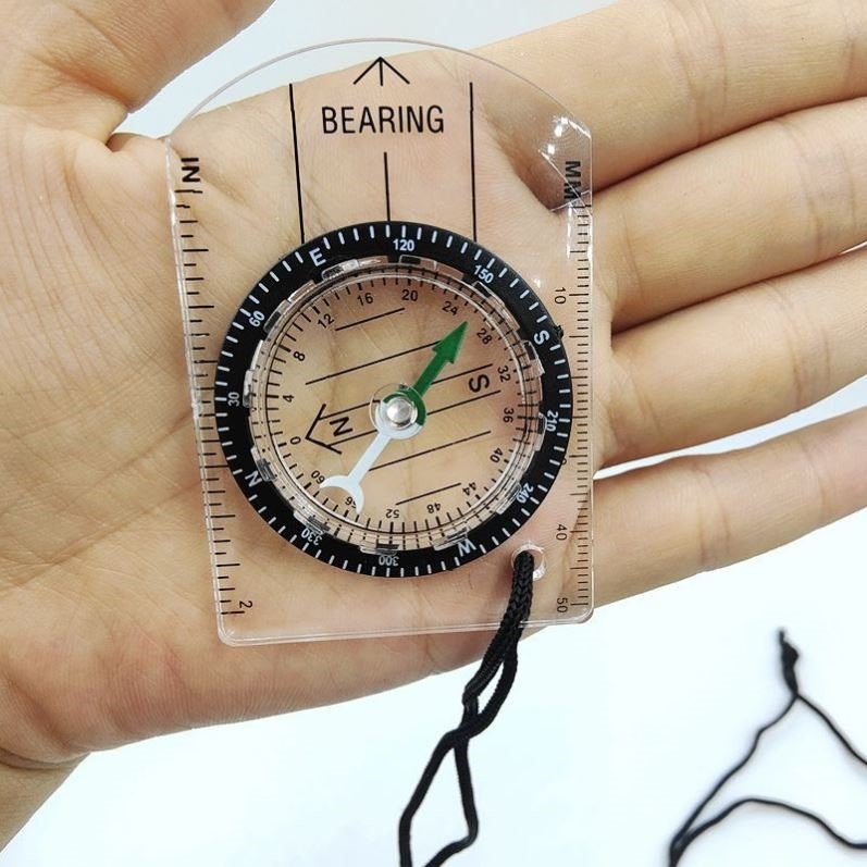 A map of the outdoor mini-scale guide points to the northern scale of the students using the mountain roller