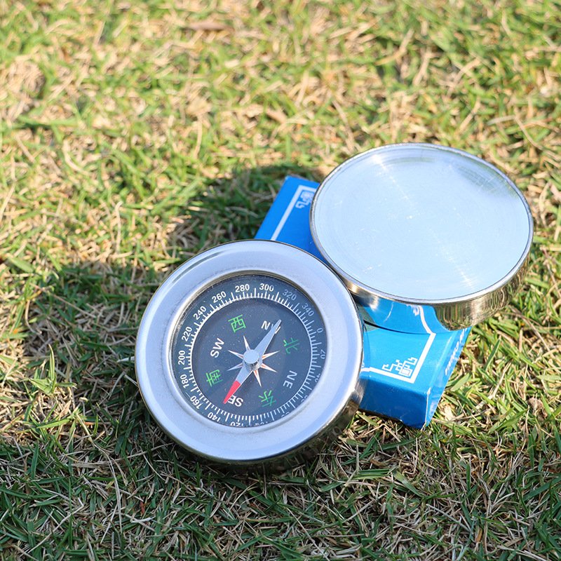 The compass points to the high accuracy of the northern compass, which will carry over-the-counter tools for multi-purpose cross-country vehicles for adult students