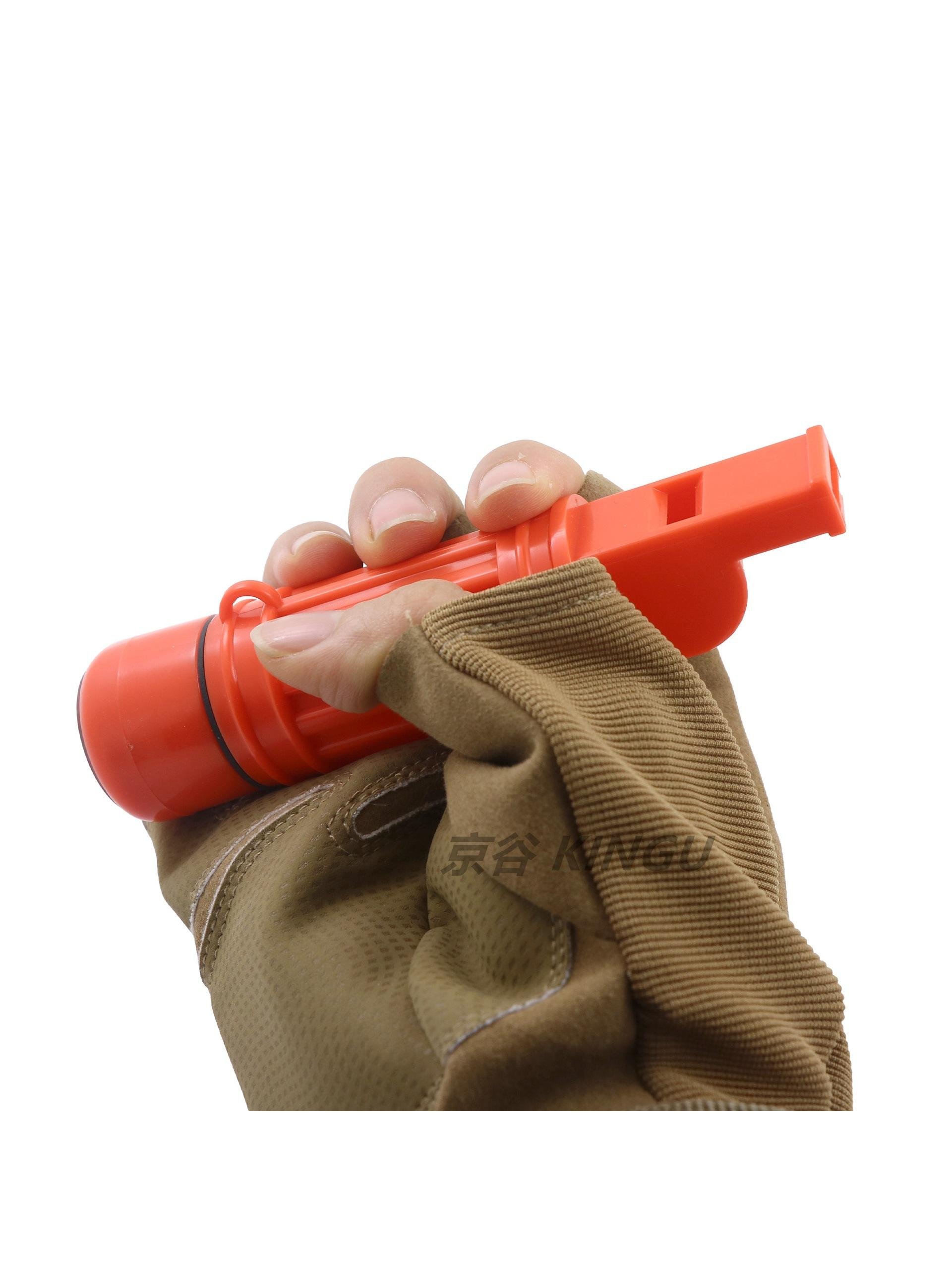The plastic multi-purpose whistle, with a five-to-one compass, has a large volume of off-site supplies of flint ropes