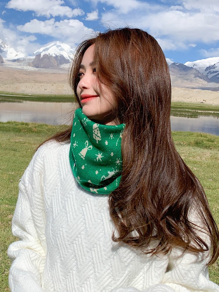 In the winter, the Korean version, with a hooded ear mask, rides with a cold-faced fashion twirl