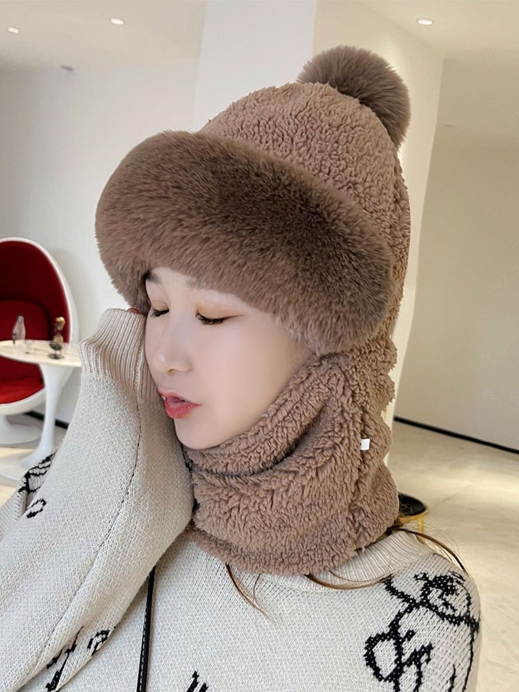 Ms. Hat, a new 2023 warm-rider wind mask for winter