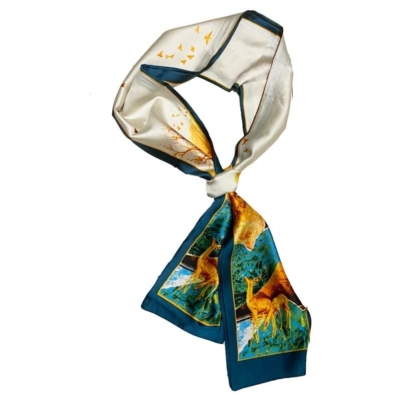 The small silk towel girl is a small, thin stripe of the winter scarf wave in Korea at spring and summer