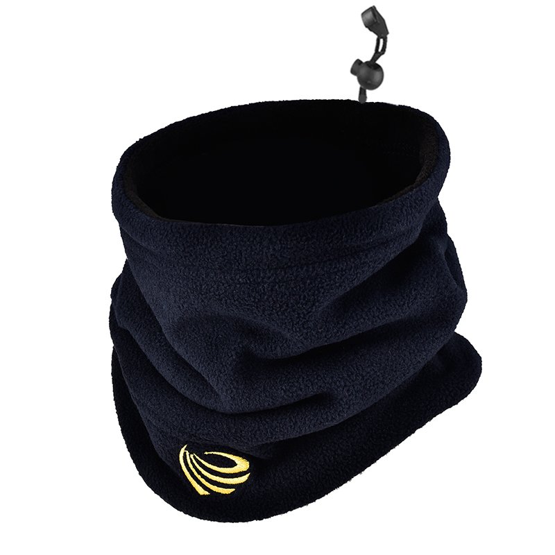A man with a hot neck for the winter, a man with a velvet turban for the neck