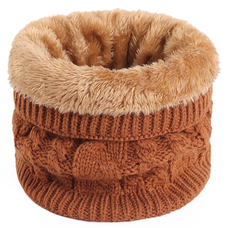 Men and women who are warm in winter, warm in winter, warm in winter and thick in cold in winter