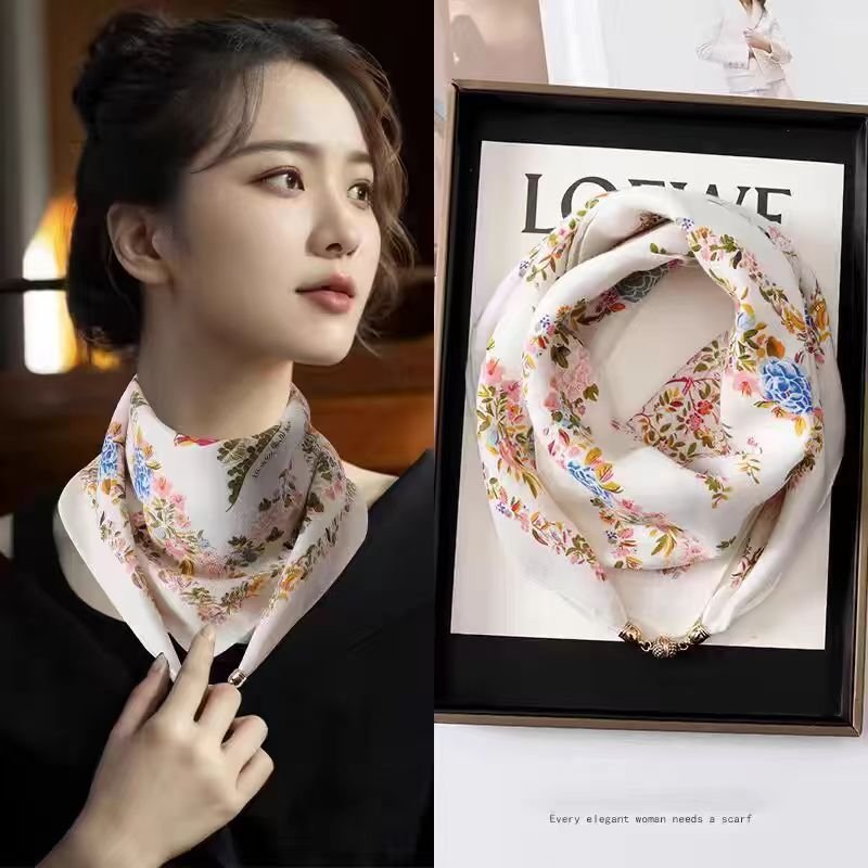Magnetic triangulation neck-protected little scarf girl, 2024 new tampons in the autumn and winter