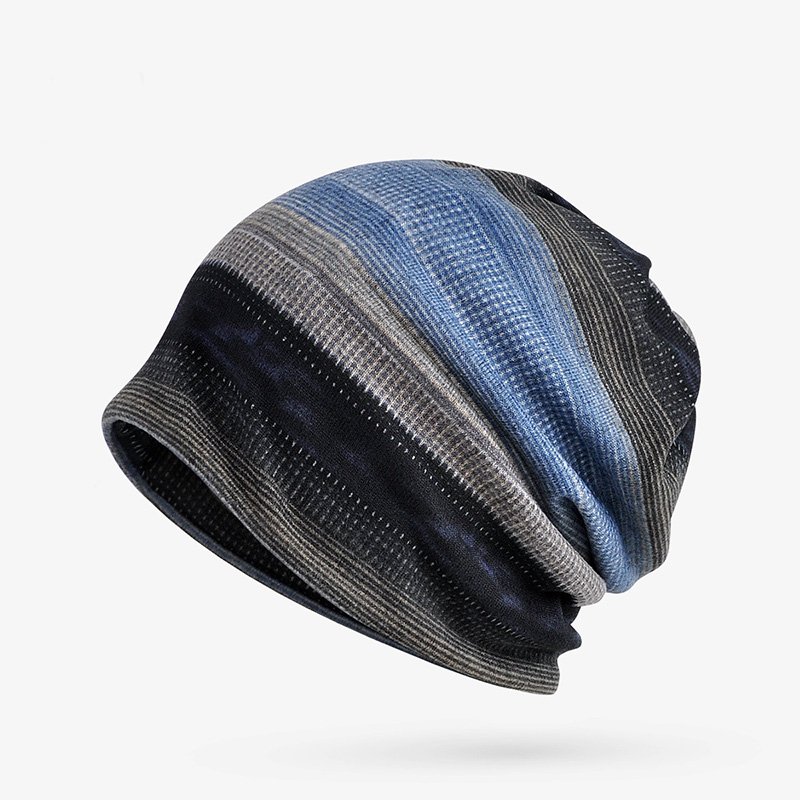 A warm-natured female outdoor exercise with a scarf to protect her neck from the wind and sand turban