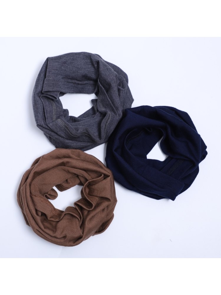 MELINUS WOOL, A THIN, SEAMLESS MAGIC TOWEL, A TURBAN TO KEEP THE SUN WARM