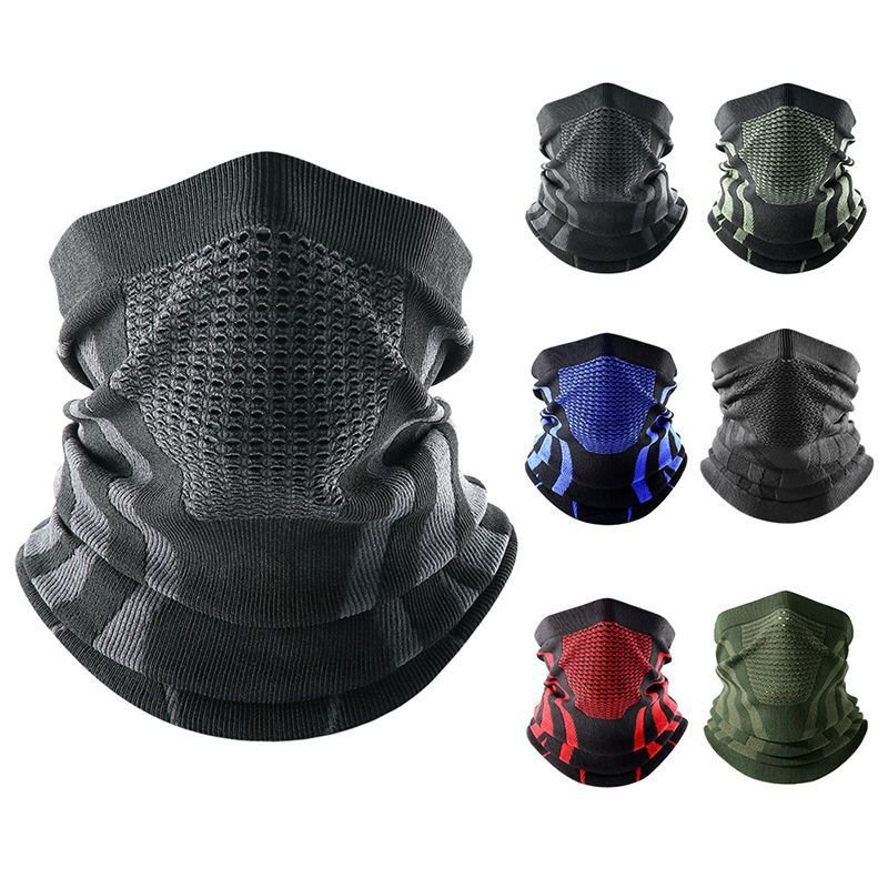 "Autumn and winter cold-proof face mask-covered men and women skiing through air"