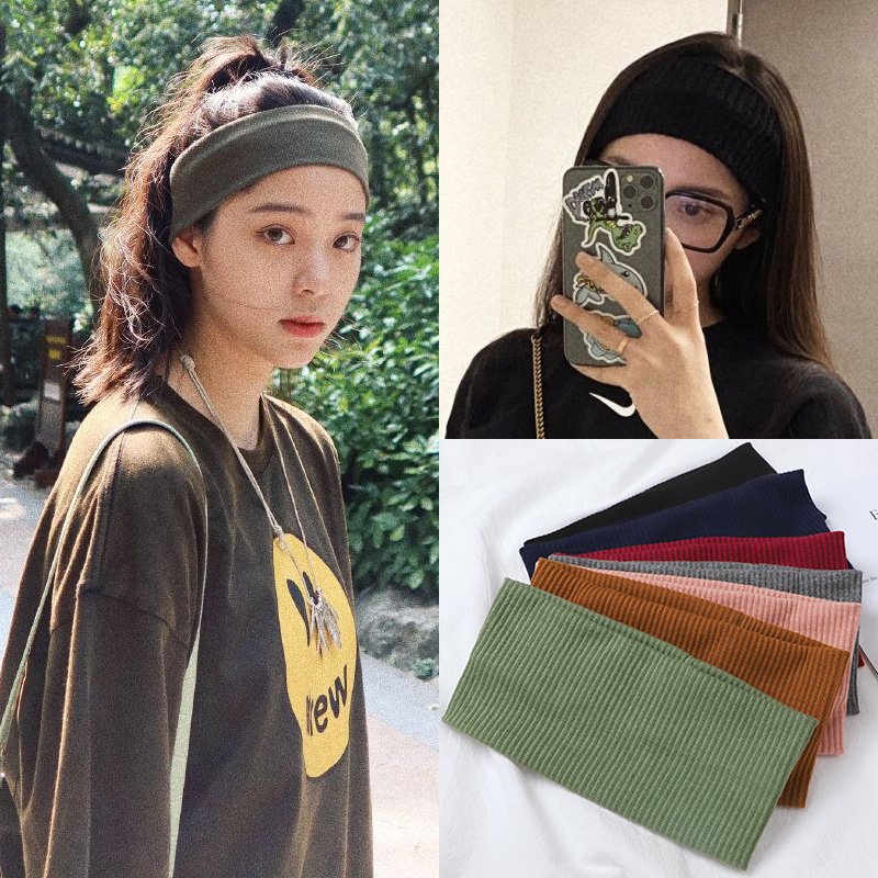 The summer thin-net red movement takes a woman's face and walks outside to suck a sweat turban