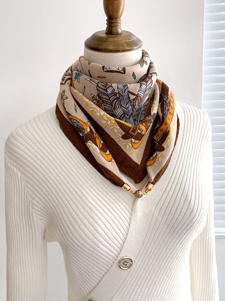 Magnetic triangulation neck-protected little scarf girl, 2024 new tampons in the autumn and winter