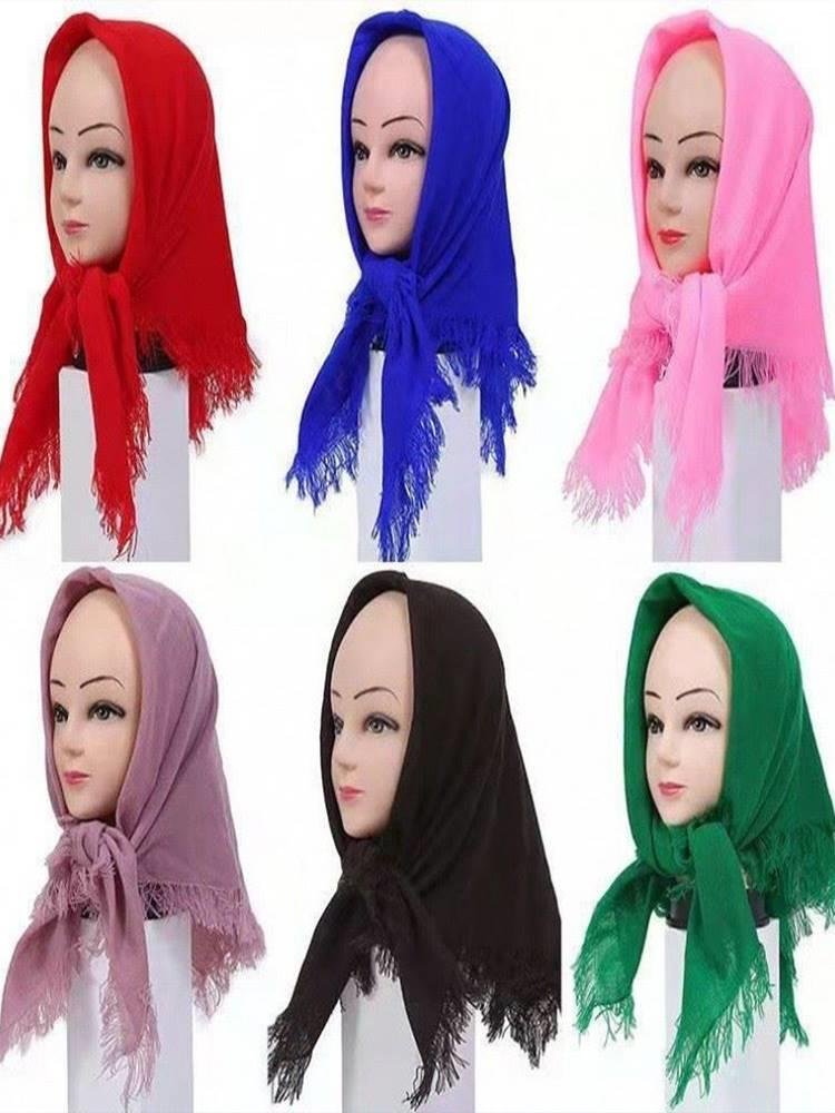 In 2024, the old woman's mother's scarf in the Northeast covered with a turban for the village aunty