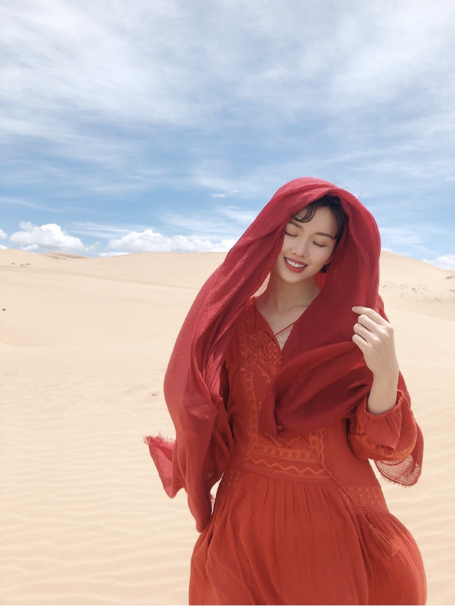 "Sholy north-west desert, Egypt's holiday turbans are pure turbans and shawls."